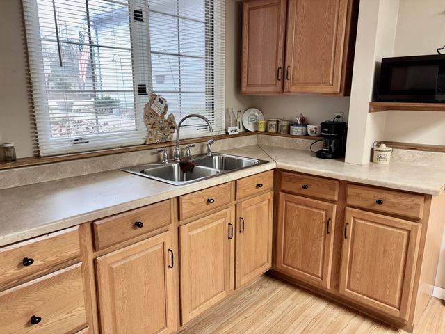 1019 Hidden Creek Drive 17, Norton Shores City, MI 49441