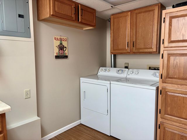 1019 Hidden Creek Drive 17, Norton Shores City, MI 49441