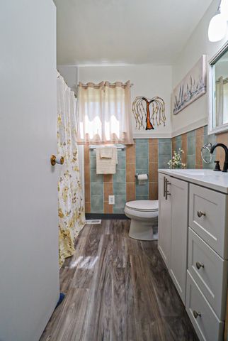 211 N Pine St, Inman, KS 67546