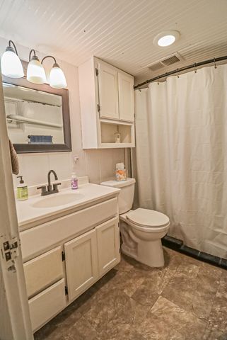 211 N Pine St, Inman, KS 67546