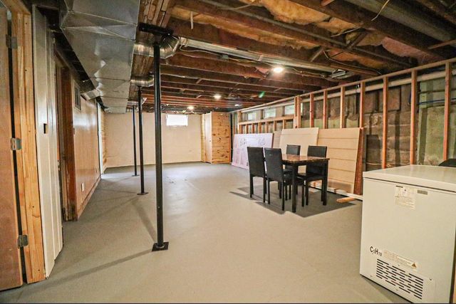 211 N Pine St, Inman, KS 67546