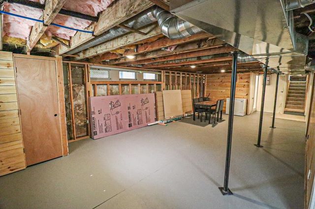 211 N Pine St, Inman, KS 67546