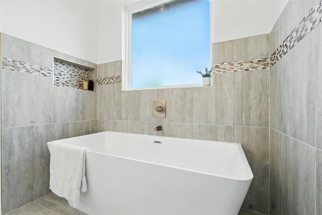 2432 Raven Circle, Blanchard, OK 73010