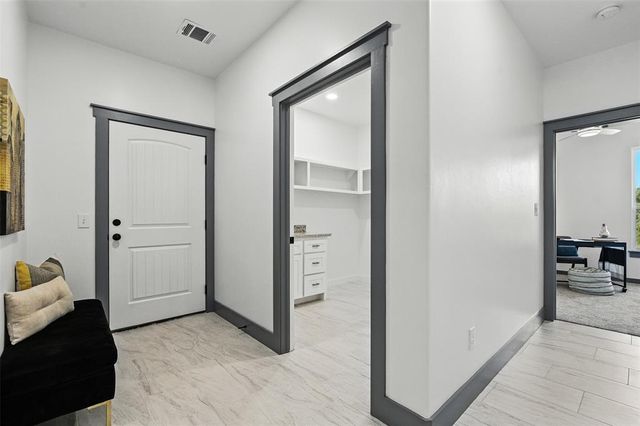 2432 Raven Circle, Blanchard, OK 73010