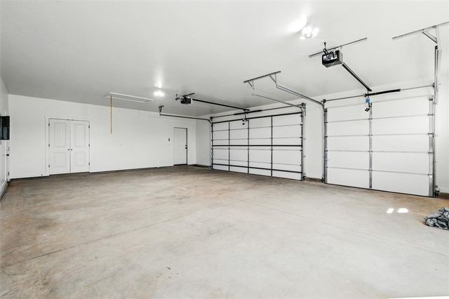 2432 Raven Circle, Blanchard, OK 73010