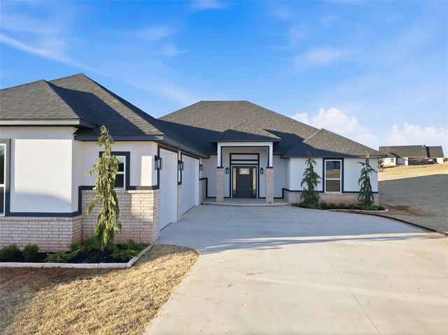 2432 Raven Circle, Blanchard, OK 73010