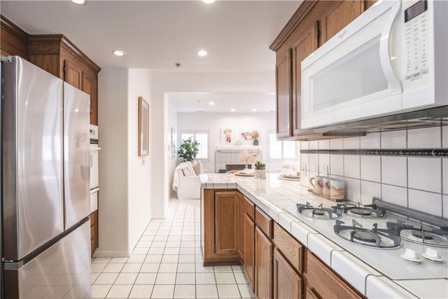2209 Robinson St A, Redondo Beach, CA 90278