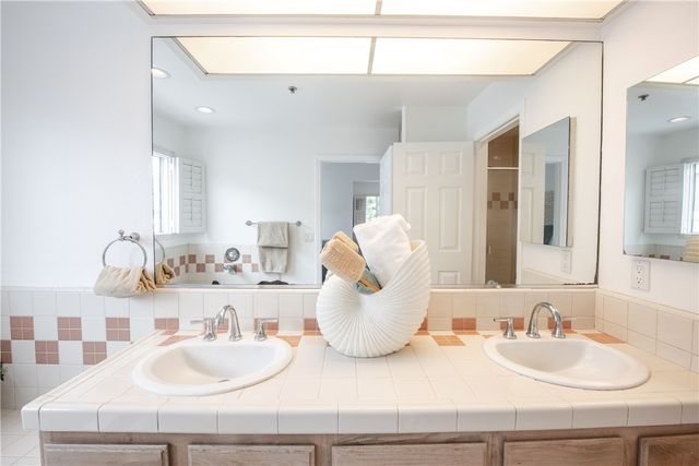 2209 Robinson St A, Redondo Beach, CA 90278