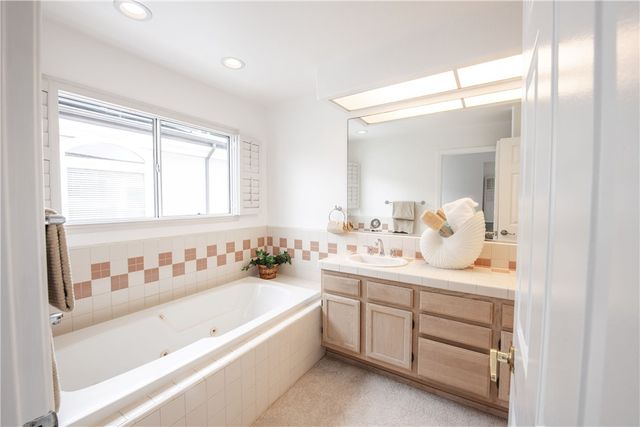 2209 Robinson St A, Redondo Beach, CA 90278