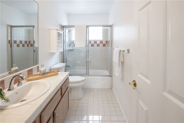 2209 Robinson St A, Redondo Beach, CA 90278