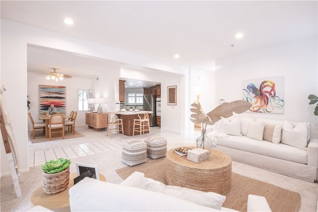 2209 Robinson St A, Redondo Beach, CA 90278