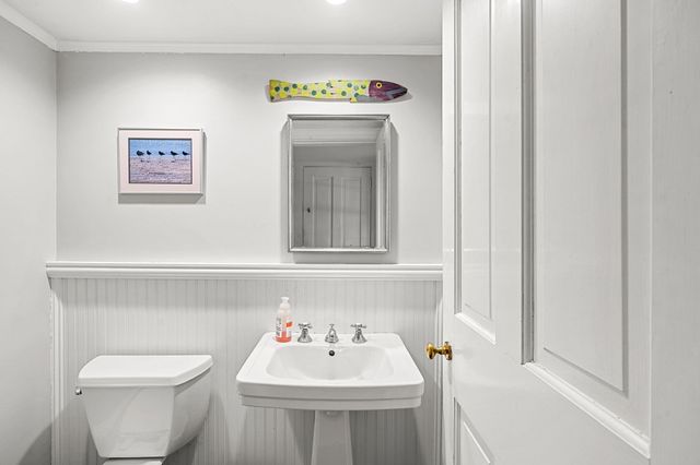 2 Sandy Pond Rd, Lincoln, MA 01773