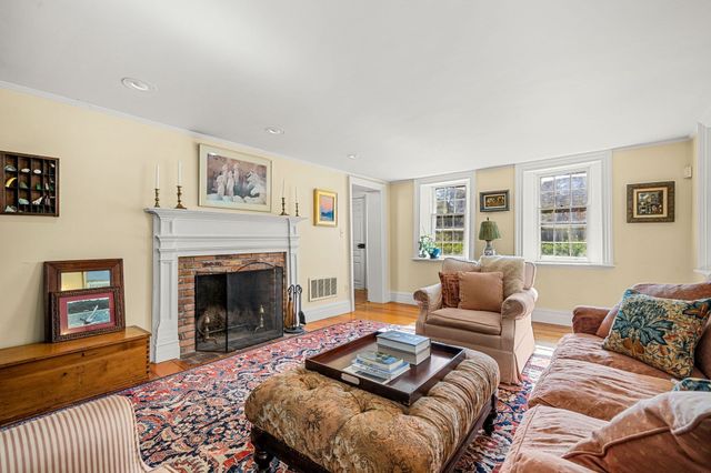 2 Sandy Pond Rd, Lincoln, MA 01773