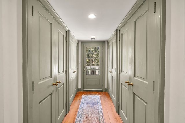 2 Sandy Pond Rd, Lincoln, MA 01773