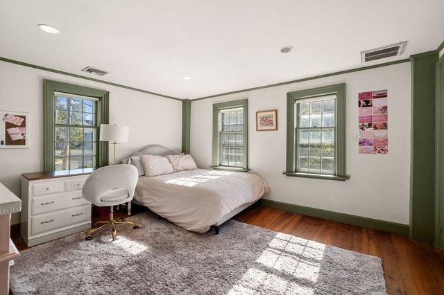 2 Sandy Pond Rd, Lincoln, MA 01773