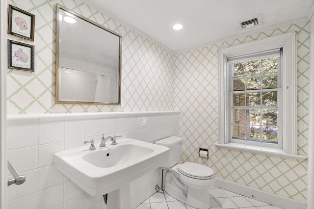 2 Sandy Pond Rd, Lincoln, MA 01773