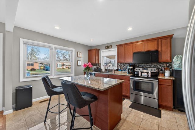 7435 Lathers Street, Westland, MI 48185