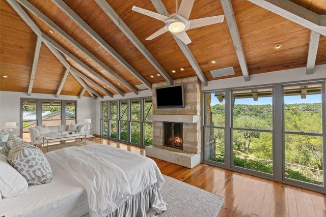 25014 Pedernales Canyon TRL, Spicewood, TX 78669
