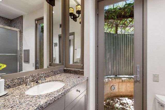 25014 Pedernales Canyon TRL, Spicewood, TX 78669