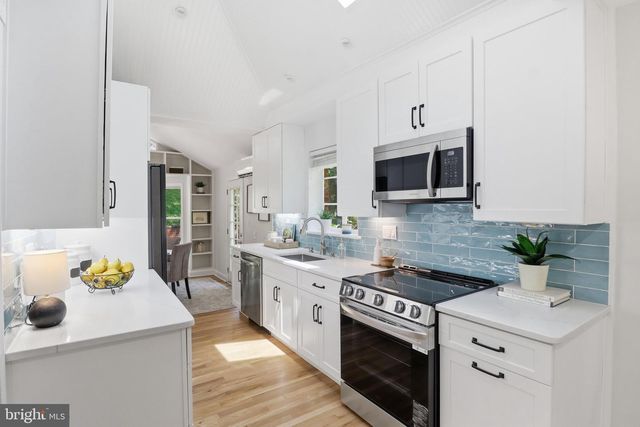 1629 FRANCIS HAMMOND PKWY, Alexandria, VA 22302
