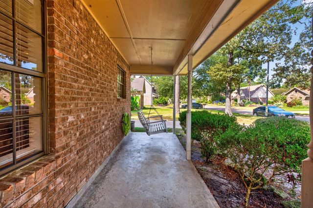 4018 Garden Lake Drive, Kingwood, TX 77339
