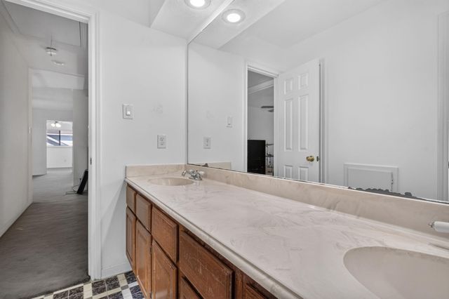 4018 Garden Lake Drive, Kingwood, TX 77339