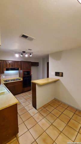 3323 SCENIC LN, San Antonio, TX 78230