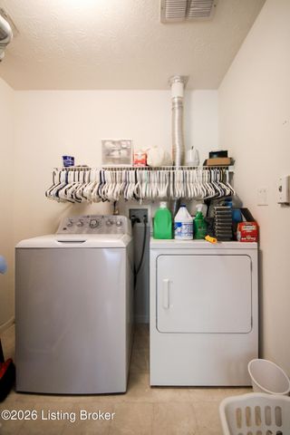 6405 Cameron Ln 208, Crestwood, KY 40014
