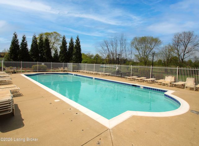 6405 Cameron Ln 208, Crestwood, KY 40014
