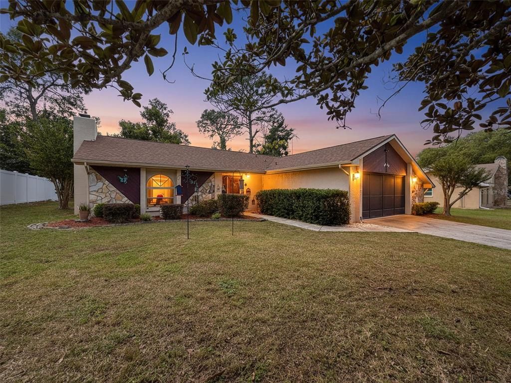 8950 HERNANDO WAY, Weeki Wachee, FL 34613