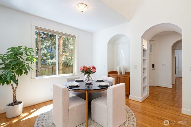 716 99th Avenue NE, Bellevue, WA 98004