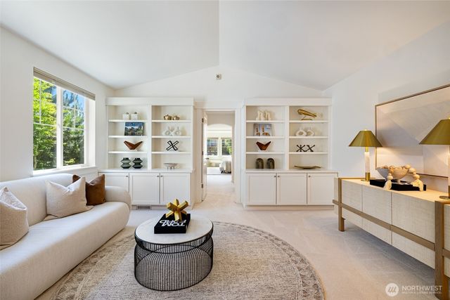 716 99th Avenue NE, Bellevue, WA 98004