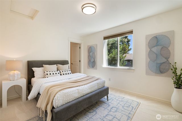 716 99th Avenue NE, Bellevue, WA 98004