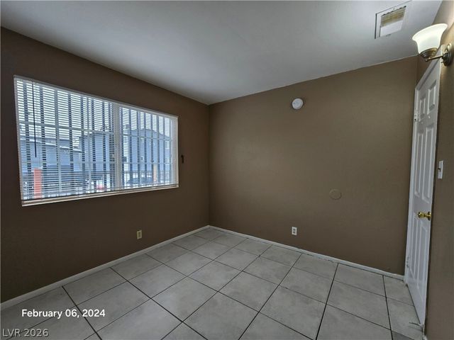 505 McKellar Circle 01, Las Vegas, NV 89119
