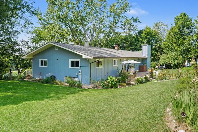 5953 Pokagon Road, Berrien Springs, MI 49103
