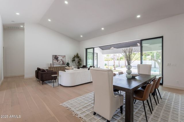 10228 N 55TH Place, Paradise Valley, AZ 85253