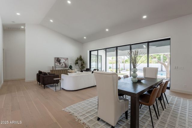 10228 N 55TH Place, Paradise Valley, AZ 85253