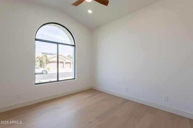 10228 N 55TH Place, Paradise Valley, AZ 85253