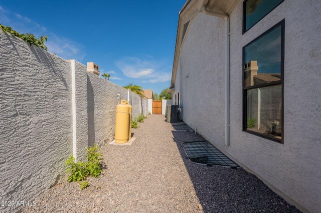 10228 N 55TH Place, Paradise Valley, AZ 85253