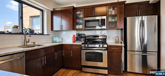 8800 Boulevard East 8M, North Bergen, NJ 07047