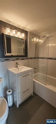 8800 Boulevard East 8M, North Bergen, NJ 07047
