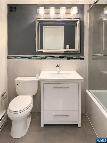8800 Boulevard East 8M, North Bergen, NJ 07047