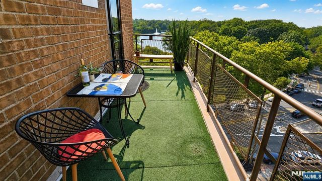 8800 Boulevard East 8M, North Bergen, NJ 07047