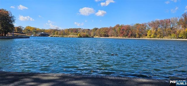 8800 Boulevard East 8M, North Bergen, NJ 07047