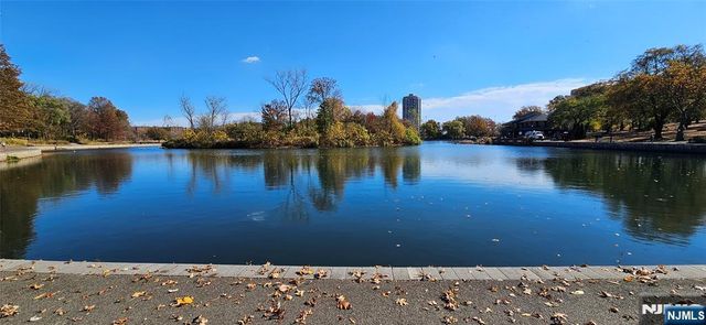 8800 Boulevard East 8M, North Bergen, NJ 07047