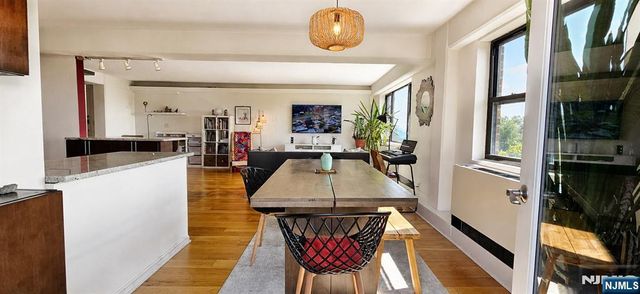 8800 Boulevard East 8M, North Bergen, NJ 07047
