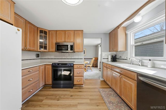 16 Rolling Hills Drive, Orchard Park, NY 14127