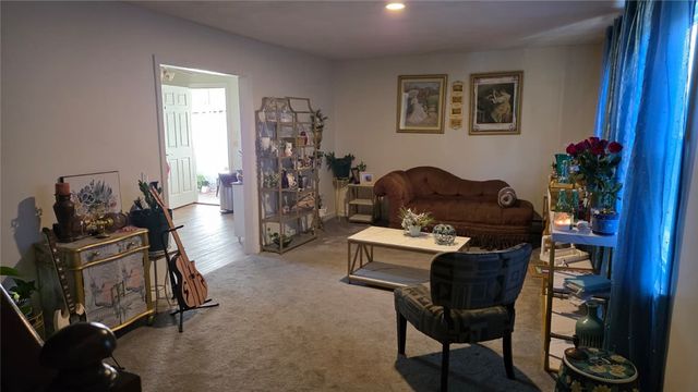 4 Heritage Circle, Johnston, RI 02919