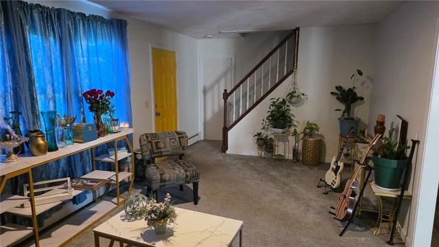 4 Heritage Circle, Johnston, RI 02919