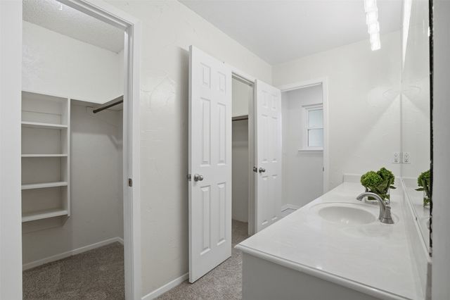 325 Navajo Drive, Keller, TX 76248